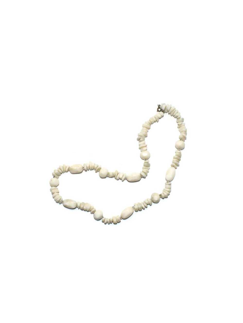 Vintage Speckled White Plastic Unusually Shaped Beaded Necklace.